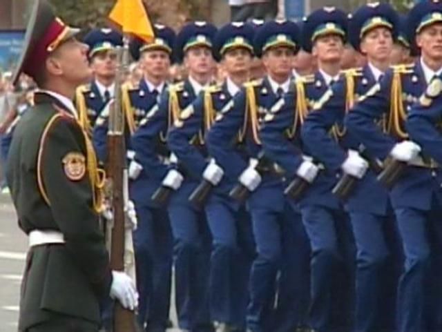 Історія парадів незалежності Історія парадів незалежності