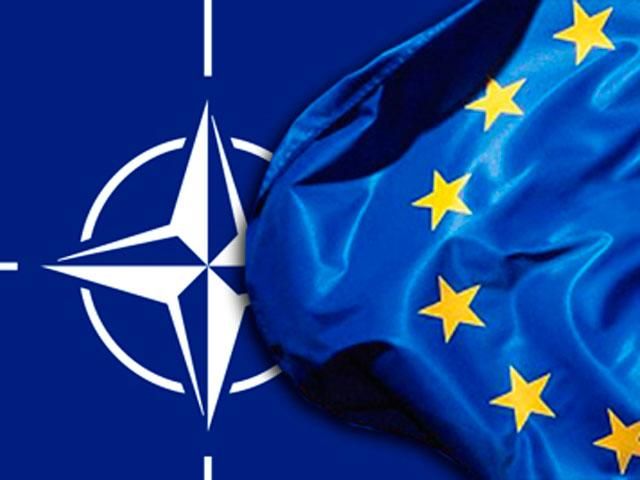 Турчинов предлагает синхронно интегрироваться в ЕС и НАТО
