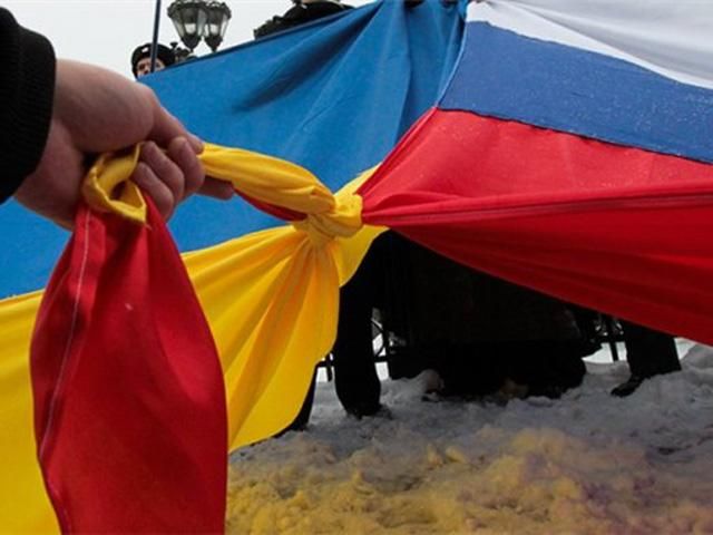 В Ростове-на-Дону разогнали пикет в поддержку суверенитета Украины В Ростове-на-Дону разогнали пикет в поддержку суверенитета Украины