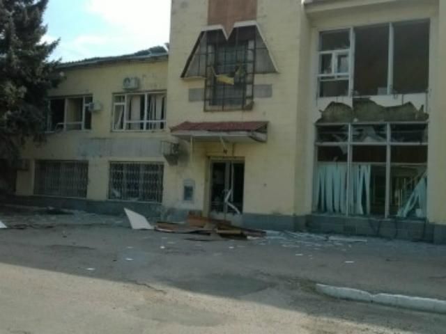 Луганск после нового обстрела (Фото) Луганск после нового обстрела (Фото)