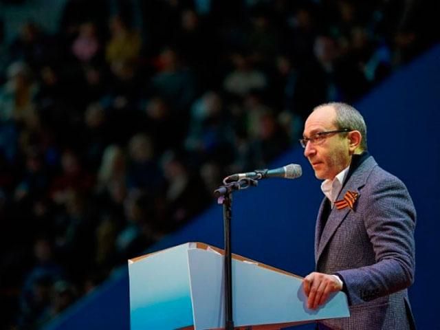 Кернес обіцяє відновити в Харкові всі повалені пам’ятники Леніну Кернес обіцяє відновити в Харкові всі повалені пам’ятники Леніну