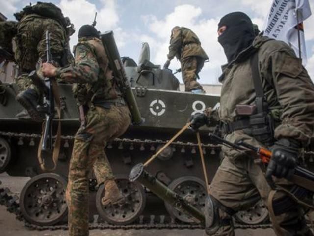 У мережі з'явилося відео яке доводить, що Новоазовськ обстрілюють терористи (Відео 18+) У мережі з'явилося відео яке доводить, що Новоазовськ обстрілюють терористи (Відео 18+)