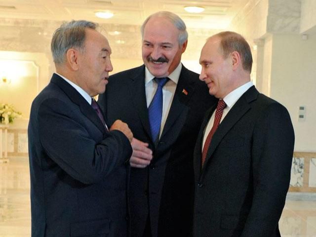 Путін, Лукашенко і Назарбаєв продовжили розмову без Порошенка