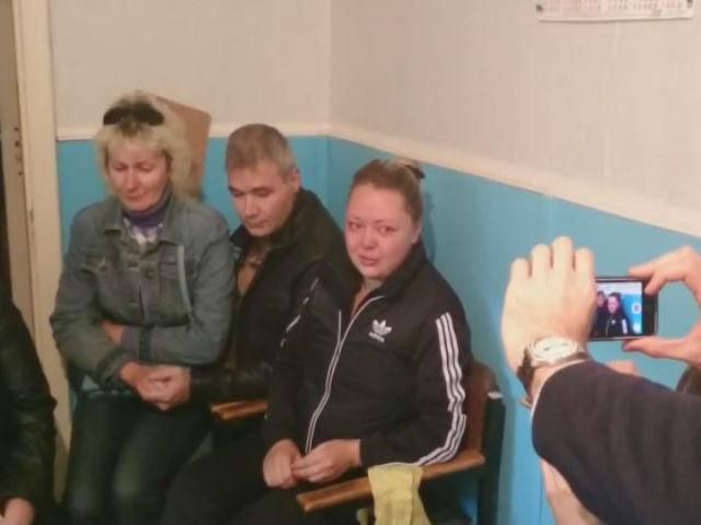 Родные российских десантников просят власти вернуть их домой