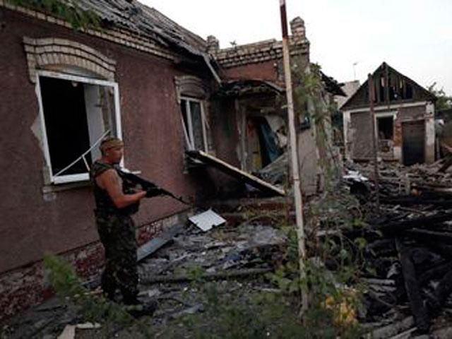 Террористы обстреляли три села в Донецкой области, десятки людей погибли, — СНБО Террористы обстреляли три села в Донецкой области, десятки людей погибли, — СНБО