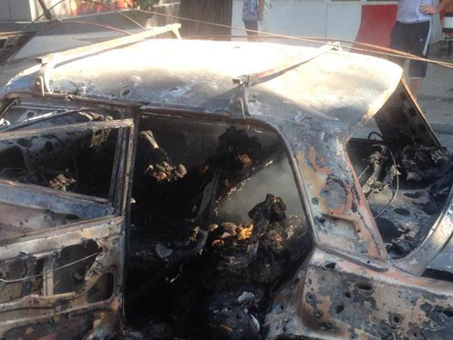 У Донецьку від снаряду заживо згоріли пасажири автомобіля, — міськрада У Донецьку від снаряду заживо згоріли пасажири автомобіля, — міськрада