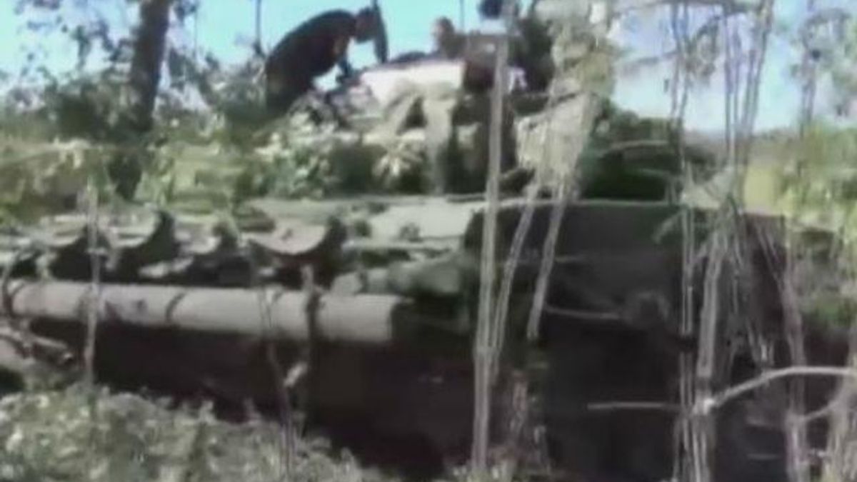Українські військові підбили російський танк Т-72 під Іловайськом