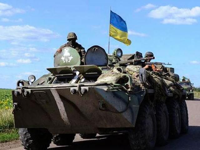 Українські військові тримають позиції біля Маріуполя