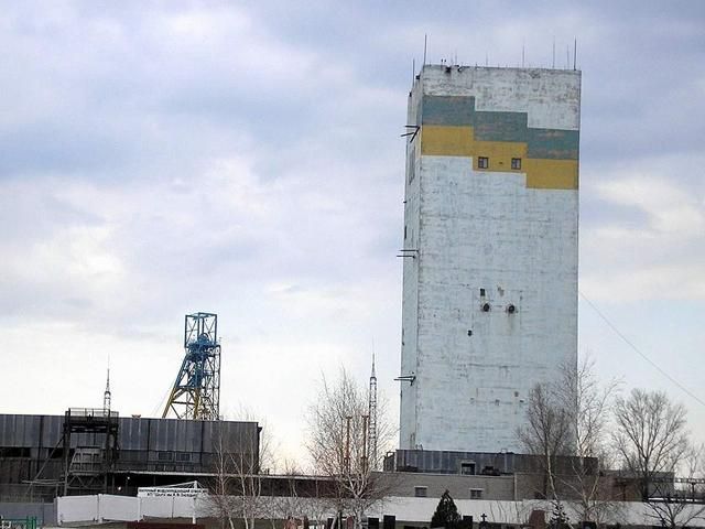 Усіх гірників із знеструмленої шахти у Донецьку підняли на поверхню