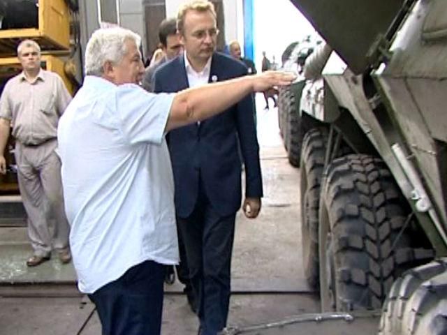 Бронетанковые заводы работают в усиленном режиме, чтобы помочь армии Бронетанковые заводы работают в усиленном режиме, чтобы помочь армии