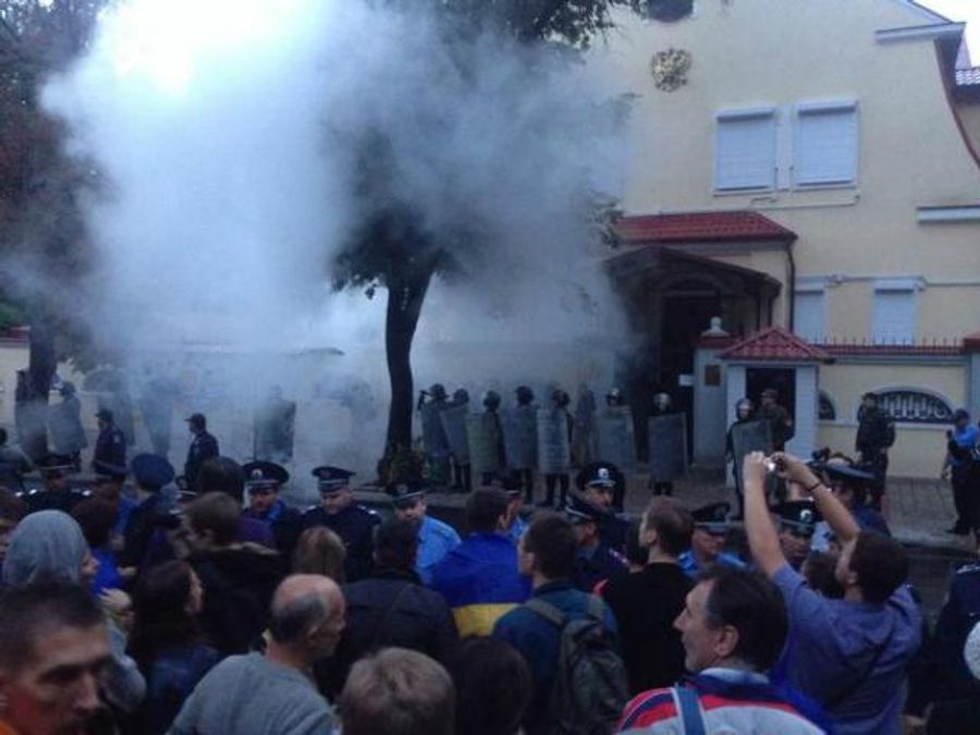 В Харькове митинговали против российской агрессии (Фото) В Харькове митинговали против российской агрессии (Фото)