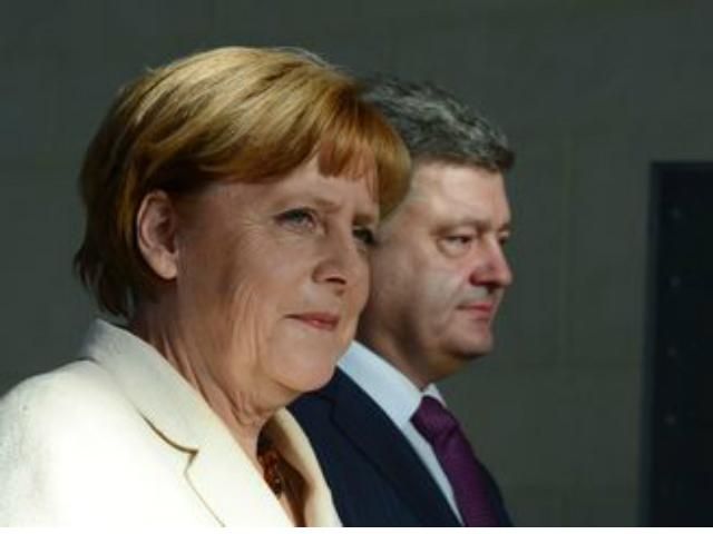 Порошенко призвал Меркель поддержать Украину и осудить агрессию России