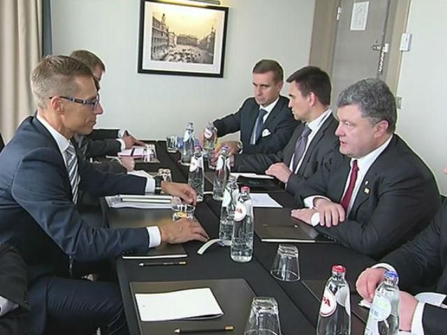 Під час саміту в Брюсселі Порошенко провів низку двосторонніх зустрічей