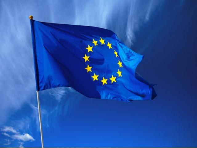 ЄС закликає Росію вивести війська з України ЄС закликає Росію вивести війська з України