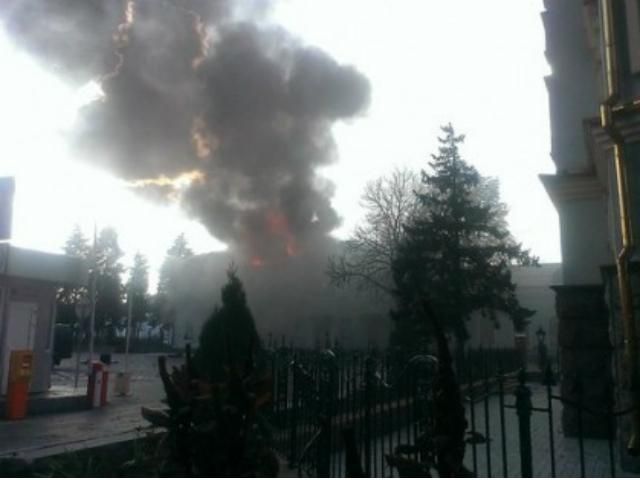 У Донецьку всю ніч лунали вибухи