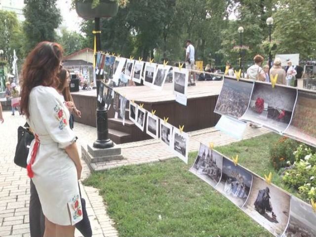 Українські фотохудожники збирають гроші для військових Українські фотохудожники збирають гроші для військових