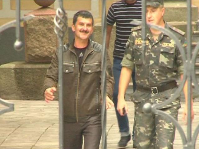 Родственники погибших бойцов АТО ищут тела своих родных Родственники погибших бойцов АТО ищут тела своих родных