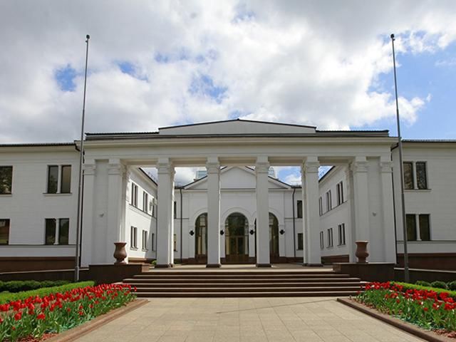 У Мінську розпочалася зустріч контактної групи з України, вона проходить в закритому режимі У Мінську розпочалася зустріч контактної групи з України, вона проходить в закритому режимі