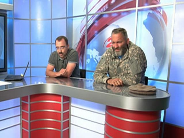 Люди пускай покупают форму, каски, бронежилеты, а вооружение — дело государственное,—"айдаровцы" Люди пускай покупают форму, каски, бронежилеты, а вооружение — дело государственное,—"айдаровцы"