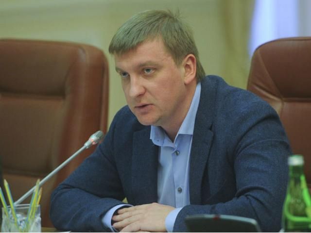 Украина может получить статус союзника США вне НАТО до конца года, — Петренко