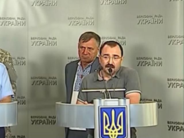 Просим Президента "повернуться лицом" к добровольческим батальонам, — "айдаровец" Просим Президента "повернуться лицом" к добровольческим батальонам, — "айдаровец"