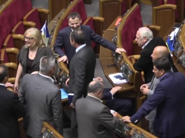 В Верховной Раде новая избирательная система осталась старой В Верховной Раде новая избирательная система осталась старой