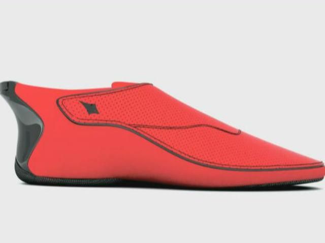 "Умные" кроссовки подскажут нужное направление с помощью вибрации "Умные" кроссовки подскажут нужное направление с помощью вибрации