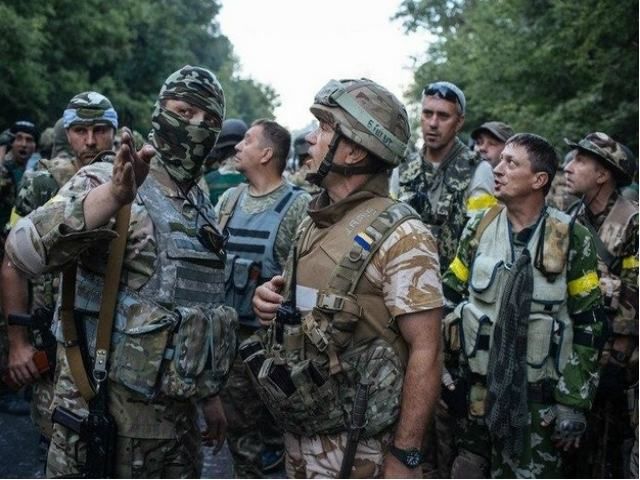 В Іловайську російських військових було в 4 рази більше, ніж українських, — генерал Хомчак В Іловайську російських військових було в 4 рази більше, ніж українських, — генерал Хомчак