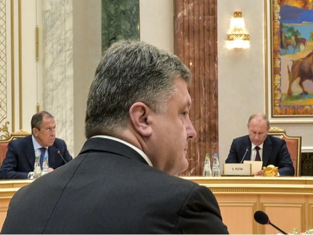 Порошенко і Путін обговорювали кроки до миру, а не припинення вогню, — Пєсков  