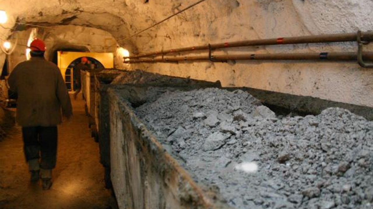 На Донбасі бойовики грабують шахти і вивозять вугілля до Росії, — РНБО 