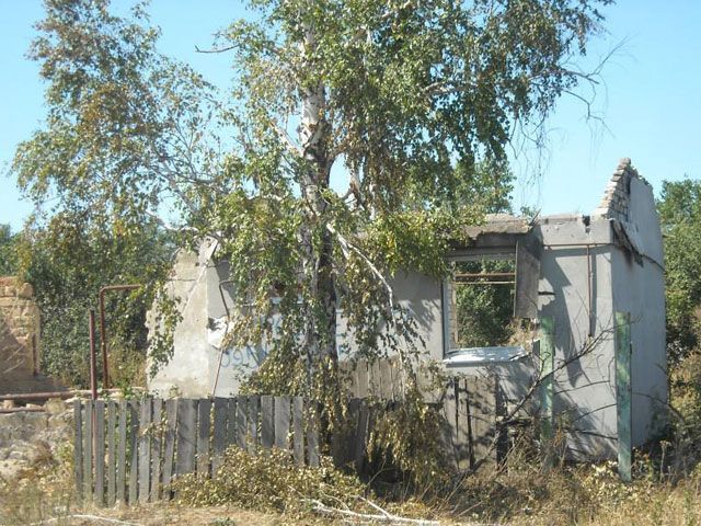 Российские военные стерли с лица земли жилые дома в Хрящеватом (Фото) Российские военные стерли с лица земли жилые дома в Хрящеватом (Фото)