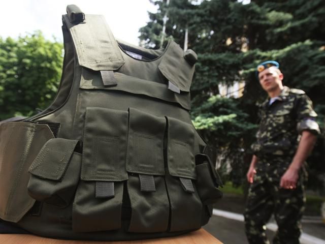 Правительство Германии одобрило поставки в Украину военного защитного снаряжения