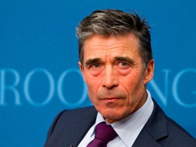 НАТО закликає Росію вивести війська з України НАТО закликає Росію вивести війська з України