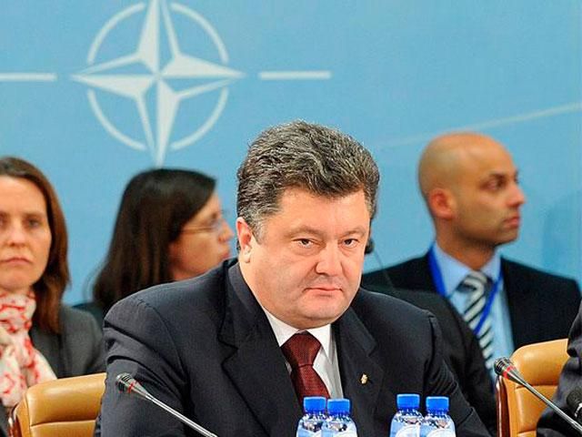 Порошенко перечислил три пункта "нового партнерства" с НАТО Порошенко перечислил три пункта "нового партнерства" с НАТО