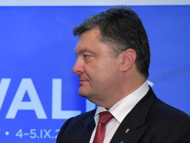 Країни НАТО можуть поставити Україні як нелетальну, так і летальну зброю, — Порошенко Країни НАТО можуть поставити Україні як нелетальну, так і летальну зброю, — Порошенко