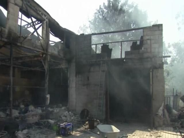Околиці Донецька страждають від обстрілів (Відео)