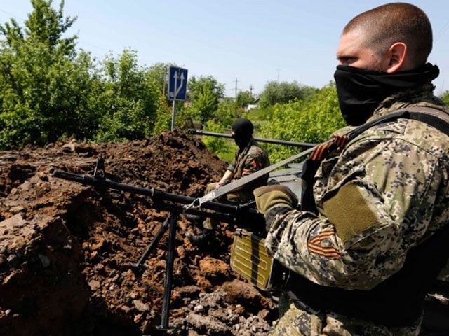 Возле Коминтерново силы АТО уничтожили 2 БТРа и более 40 боевиков Возле Коминтерново силы АТО уничтожили 2 БТРа и более 40 боевиков