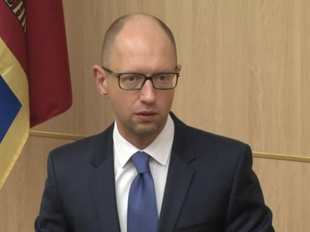 Після останніх подій в країні ми маємо виховувати патріотів, – Яценюк Після останніх подій в країні ми маємо виховувати патріотів, – Яценюк