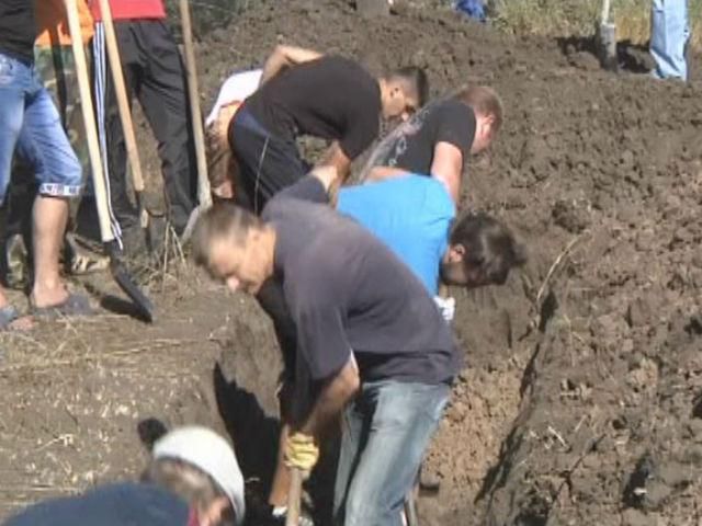 Запорожье окапывается перед вероятным наступлением РФ Запорожье окапывается перед вероятным наступлением РФ