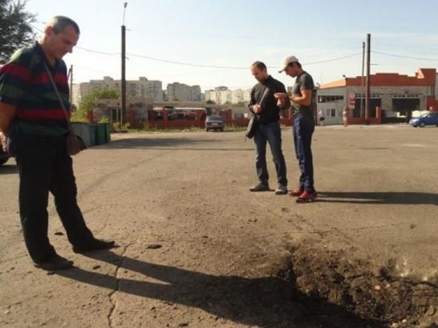 Маріуполь після артобстрілів (Фото) Маріуполь після артобстрілів (Фото)