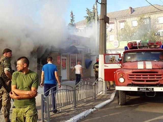 У Слов'янську стався вибух в ювелірному магазині, є постраждалі (Фото) (Відео)