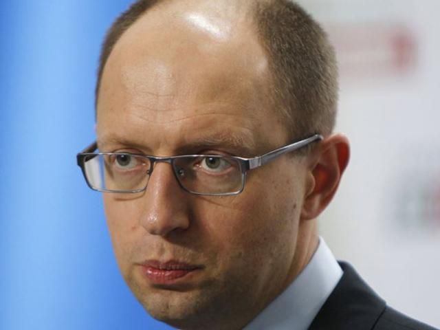 Если мирный план провалится, надо вводить военное положение, — Яценюк Если мирный план провалится, надо вводить военное положение, — Яценюк