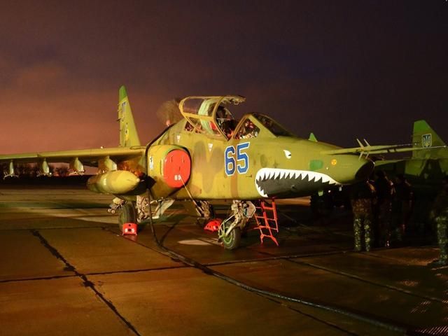 Українські війська не застосовували авіацію і артилерію в ніч на понеділок, — Тимчук Українські війська не застосовували авіацію і артилерію в ніч на понеділок, — Тимчук