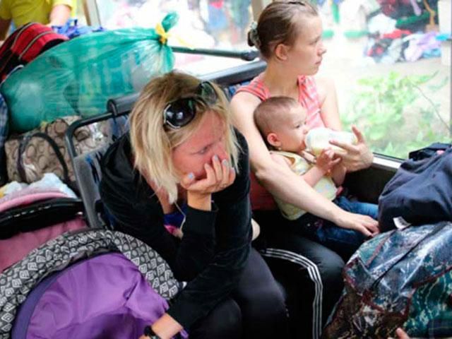 Три транзитных пункта для переселенцев приостановили работу по причине обстрелов Три транзитных пункта для переселенцев приостановили работу по причине обстрелов