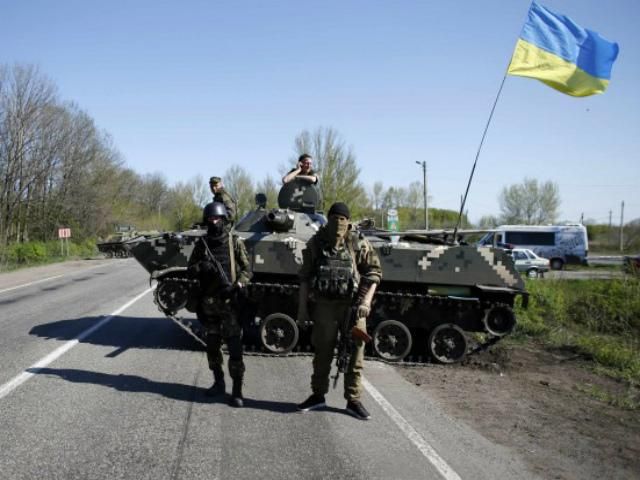 Самая опасная обстановка — в районах Донецкого аэропорта и еще 5 населенных пунктов, — СНБО