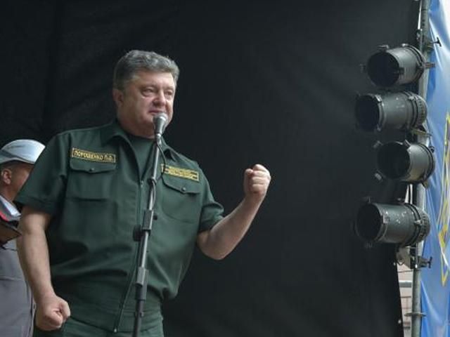 Из нескольких стран НАТО в Украину поставят современное оружие, — Порошенко