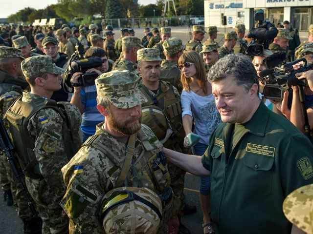 Армія змінить тактику, — Порошенко Армія змінить тактику, — Порошенко