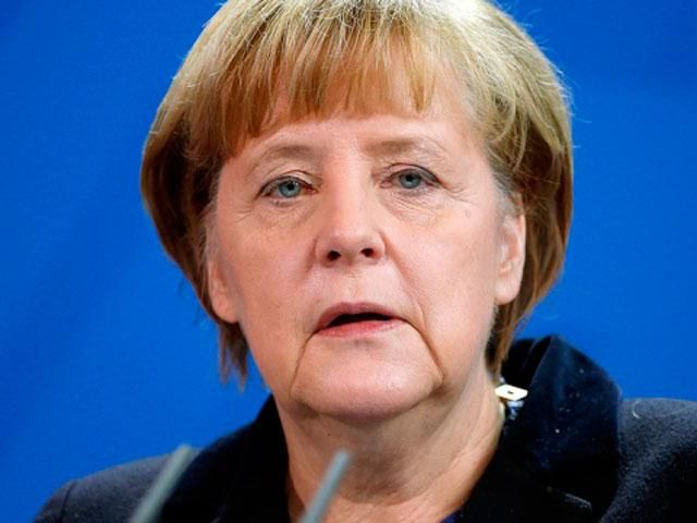 Меркель не видит военного решения кризиса на Донбассе, но признает, что виновата Россия