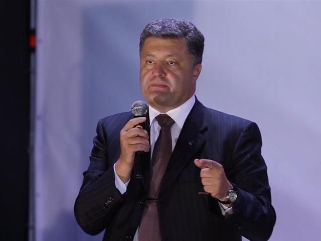 Потрібно визнавати вибір тих, за кого голосуватимуть на Донбасі, — Порошенко