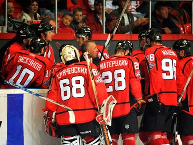 Невідомі захопили офіс хокейного клубу "Донбас", — РНБО Невідомі захопили офіс хокейного клубу "Донбас", — РНБО